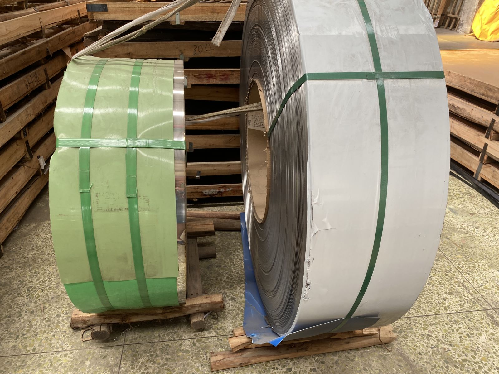 佛山不銹鋼卷材|窄帶|帶材|分條|源頭廠家生產(chǎn)加工批發(fā)